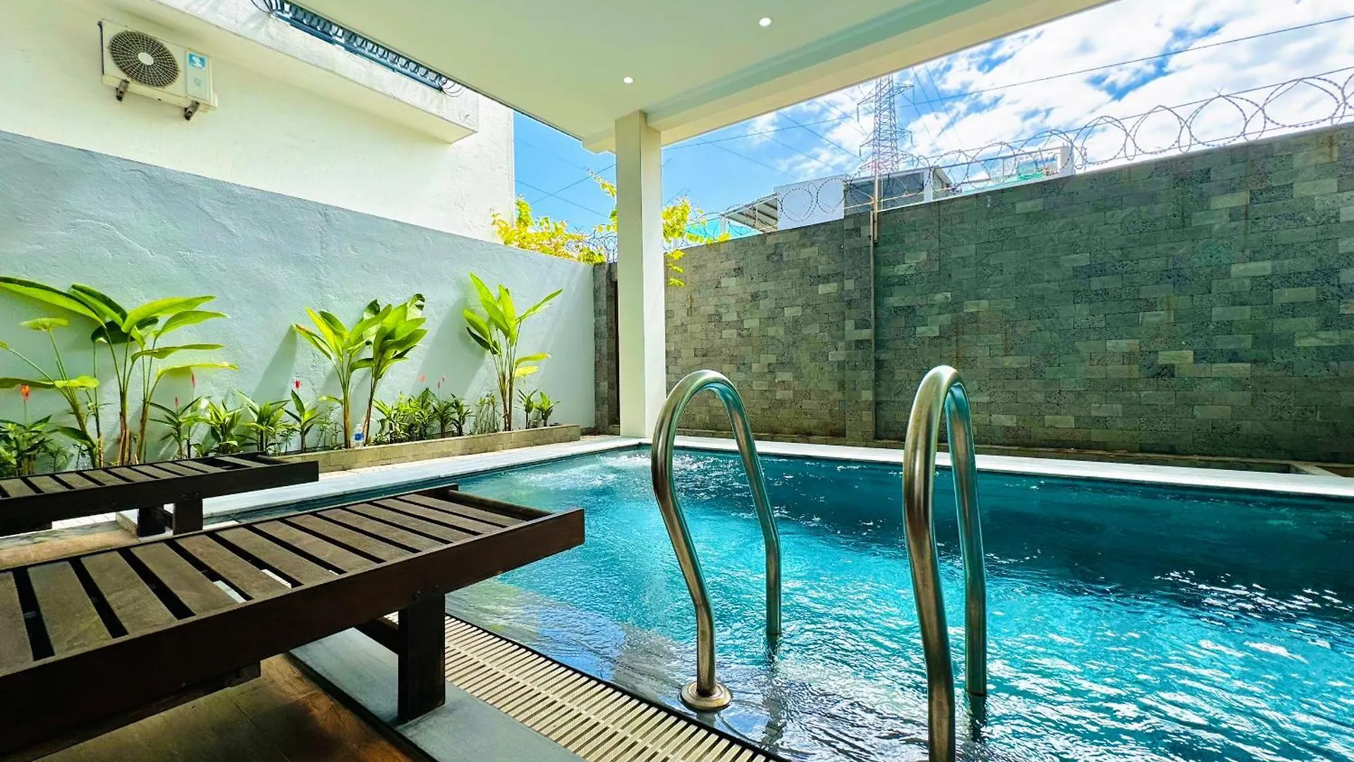 Snow Villa -5Br Ho Boi- Gan Bien Da Nang Vietnam